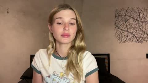 Lina online show from 03/26/26, 02:33