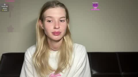 Lina online show from 04/20/26, 04:21