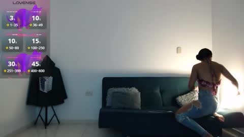 Snapshot of putakusan chatting on 10/08/25, 04:21 Izumi online show from 10/08/25, 04:21