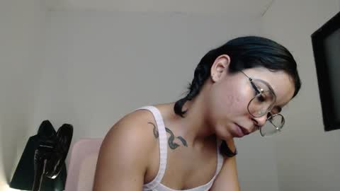 Snapshot of putakusan chatting on 11/11/25, 05:29 Izumi online show from 11/11/25, 05:29