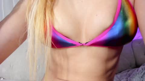 Snapshot of putinna chatting on 01/21/25, 01:39 Pau Manchita online show from 01/21/25, 01:39