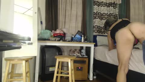 putiputi4u online show from 12/25/24, 07:57