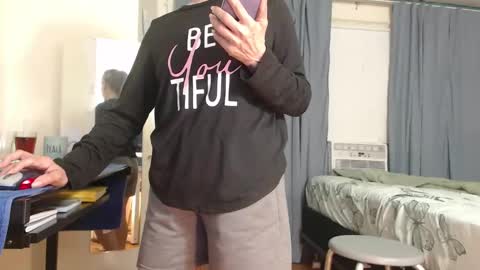 putiputi4u online show from 04/21/26, 02:04