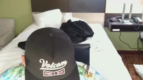 Snapshot of pwnst3rz chatting on 12/08/24, 07:11 pwnst3rz online show from 12/08/24, 07:11