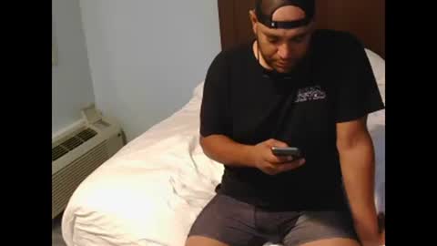 Snapshot of pwnst3rz chatting on 12/17/24, 02:11 pwnst3rz online show from 12/17/24, 02:11