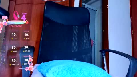 Snapshot of pxnditx_sexi chatting on 05/24/26, 12:26 Abigail aby online show from 05/24/26, 12:26