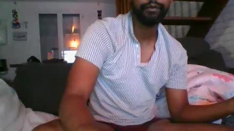 Snapshot of python974 chatting on 09/21/25, 02:35 Python online show from 09/21/25, 02:35