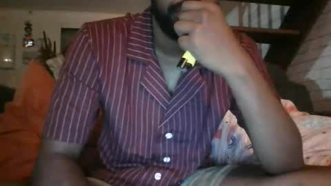 Snapshot of python974 chatting on 10/19/25, 05:57 Python online show from 10/19/25, 05:57