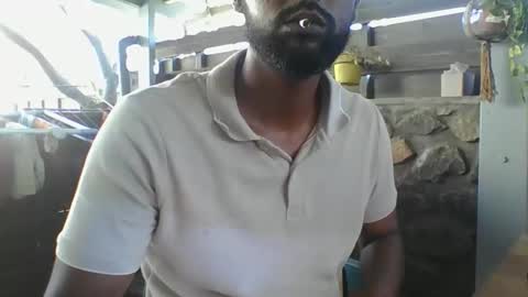 Snapshot of python974 chatting on 11/14/25, 11:53 Python online show from 11/14/25, 11:53