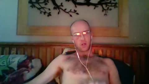 Snapshot of q2phq2ph chatting on 10/26/25, 04:02 q2phq2ph online show from 10/26/25, 04:02