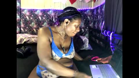 qnibee online show from 11/04/25, 04:22