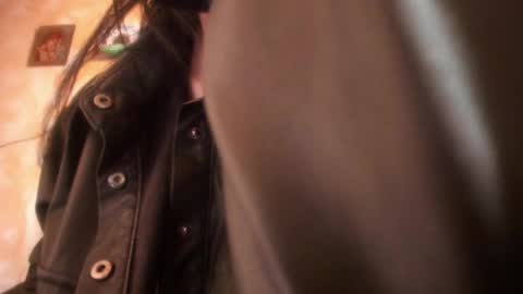 Snapshot of qtxwrm31 chatting on 02/21/25, 12:28 L online show from 02/21/25, 12:28