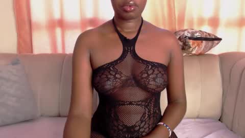 Snapshot of quaine_ryleighn chatting on 09/09/25, 06:35 RYLEIGHN online show from 09/09/25, 06:35