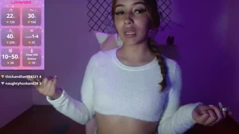 Snapshot of quee_tiana chatting on 06/11/26, 01:27 your princess online show from 06/11/26, 01:27