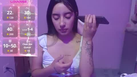 Snapshot of quee_tiana chatting on 07/23/26, 08:51 your princess online show from 07/23/26, 08:51