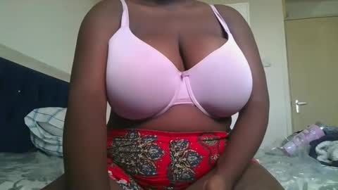 queeen online show from 03/24/26, 06:40