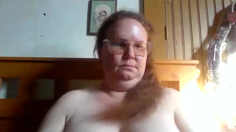 Snapshot of queen2118694 chatting on 02/18/26, 08:16 naughty Queen online show from 02/18/26, 08:16