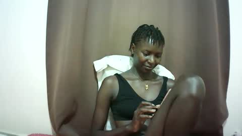 Snapshot of queen_0012 chatting on 04/26/26, 08:17 asher online show from 04/26/26, 08:17