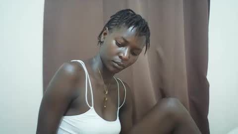 Snapshot of queen_0012 chatting on 04/28/26, 07:24 asher online show from 04/28/26, 07:24