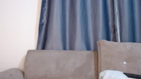 emmie online show from 04/07/26, 01:50