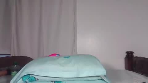 Snapshot of queen_abito chatting on 06/15/26, 04:15 queen_abito online show from 06/15/26, 04:15