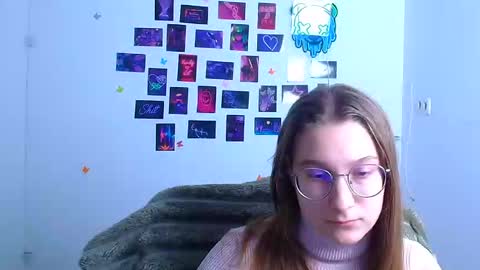 Snapshot of queen_amelie chatting on 02/17/26, 12:34 Amelie online show from 02/17/26, 12:34
