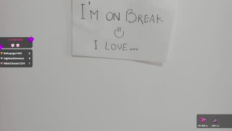 Snapshot of queen_antonella_oficial chatting on 02/18/25, 02:59 QUEEN ANTONELLA online show from 02/18/25, 02:59