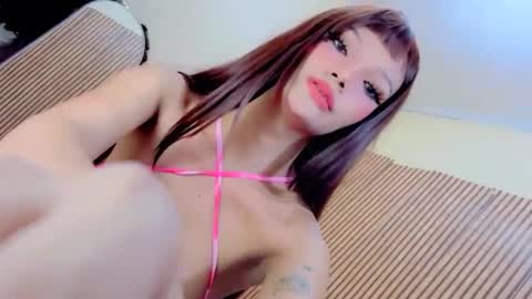 Snapshot of queen_avah chatting on 12/04/25, 02:32 Avah online show from 12/04/25, 02:32