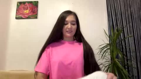 Snapshot of queen_chatur chatting on 01/29/25, 02:10 Viktoria online show from 01/29/25, 02:10