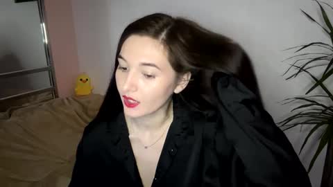 Snapshot of queen_chatur chatting on 02/12/25, 03:05 Viktoria online show from 02/12/25, 03:05