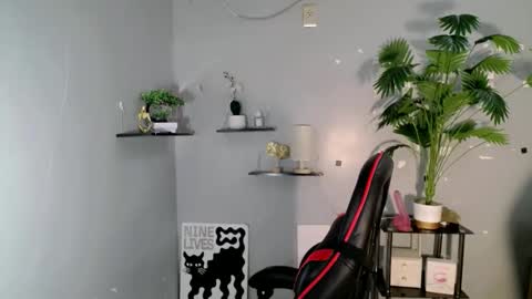 queen_danaya online show from 06/09/26, 11:27