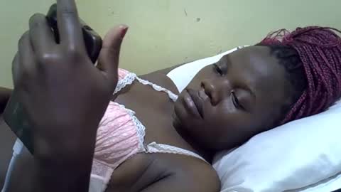 Snapshot of queen_darling3 chatting on 09/19/25, 11:27 Gentrix online show from 09/19/25, 11:27