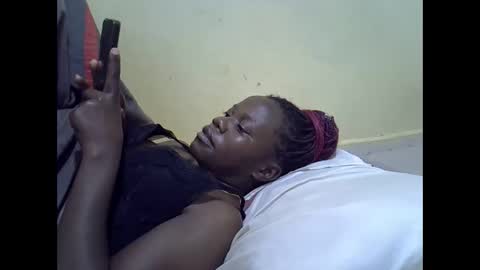 Snapshot of queen_darling3 chatting on 09/28/25, 07:19 Gentrix online show from 09/28/25, 07:19