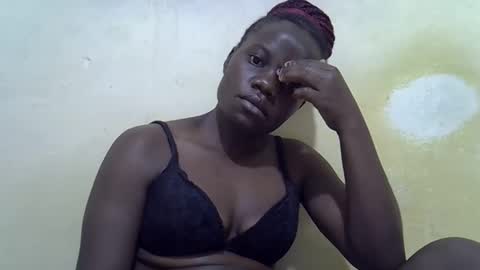 Snapshot of queen_darling3 chatting on 10/19/25, 02:50 Gentrix online show from 10/19/25, 02:50
