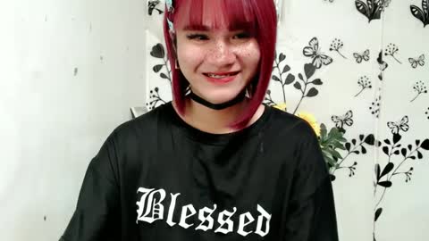 Snapshot of queen_elicktra chatting on 01/19/25, 06:53 JOY online show from 01/19/25, 06:53