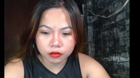 Snapshot of queen_fucker23 chatting on 12/14/25, 08:02 Angel online show from 12/14/25, 08:02