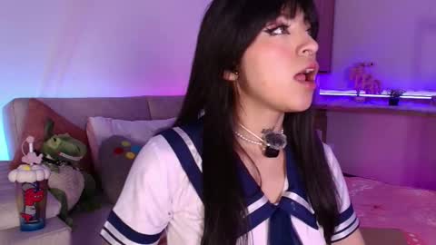 Snapshot of queen_gummy chatting on 03/11/25, 03:16 saloo online show from 03/11/25, 03:16