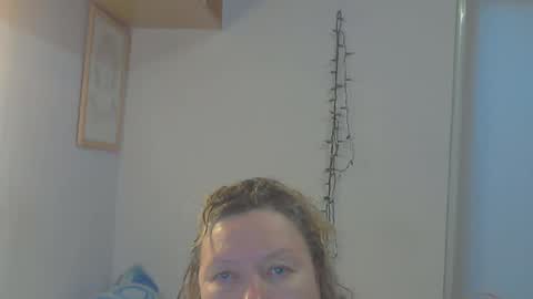 Snapshot of queen_jane8 chatting on 12/05/24, 11:05 queen_jane8 online show from 12/05/24, 11:05