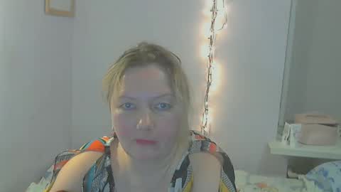 Snapshot of queen_jane8 chatting on 12/16/24, 06:49 queen_jane8 online show from 12/16/24, 06:49