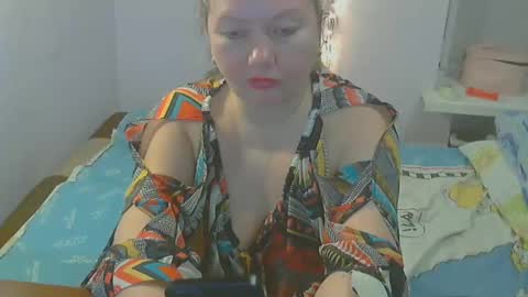 Snapshot of queen_jane8 chatting on 12/24/24, 08:27 queen_jane8 online show from 12/24/24, 08:27