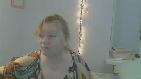 Snapshot of queen_jane8 chatting on 01/02/25, 01:51 queen_jane8 online show from 01/02/25, 01:51
