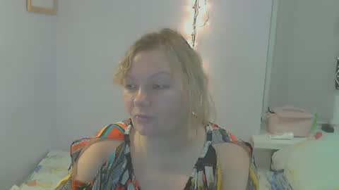Snapshot of queen_jane8 chatting on 01/02/25, 04:56 queen_jane8 online show from 01/02/25, 04:56