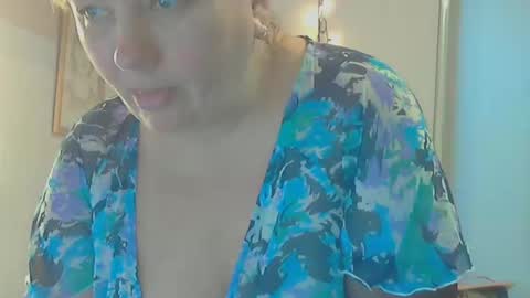 Snapshot of queen_jane8 chatting on 01/12/25, 01:16 queen_jane8 online show from 01/12/25, 01:16