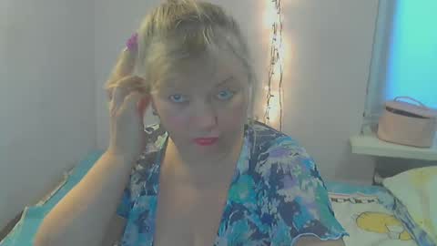 Snapshot of queen_jane8 chatting on 02/10/25, 12:29 queen_jane8 online show from 02/10/25, 12:29