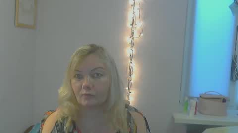 Snapshot of queen_jane8 chatting on 03/01/25, 12:56 queen_jane8 online show from 03/01/25, 12:56