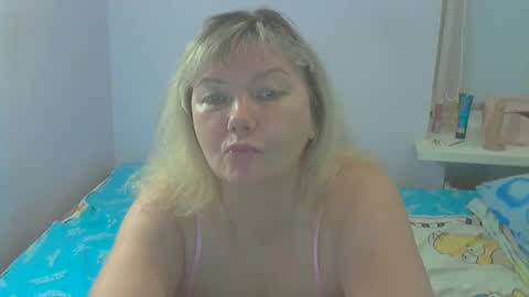 Snapshot of queen_jane8 chatting on 09/15/25, 02:06 queen_jane8 online show from 09/15/25, 02:06