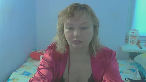 Snapshot of queen_jane8 chatting on 03/18/26, 10:18 queen_jane8 online show from 03/18/26, 10:18