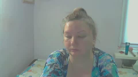 Snapshot of queen_jane8 chatting on 04/12/26, 09:03 queen_jane8 online show from 04/12/26, 09:03