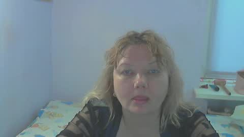 Snapshot of queen_jane8 chatting on 04/14/26, 02:01 queen_jane8 online show from 04/14/26, 02:01