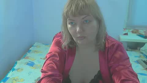 Snapshot of queen_jane8 chatting on 04/17/26, 02:53 queen_jane8 online show from 04/17/26, 02:53